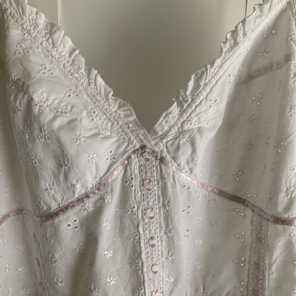 Carol Little night gown embroidered. Size S.